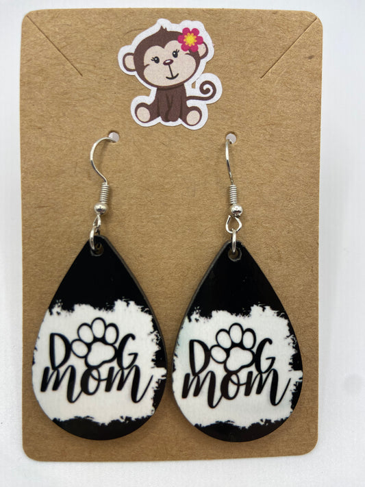Dog Mom earrings